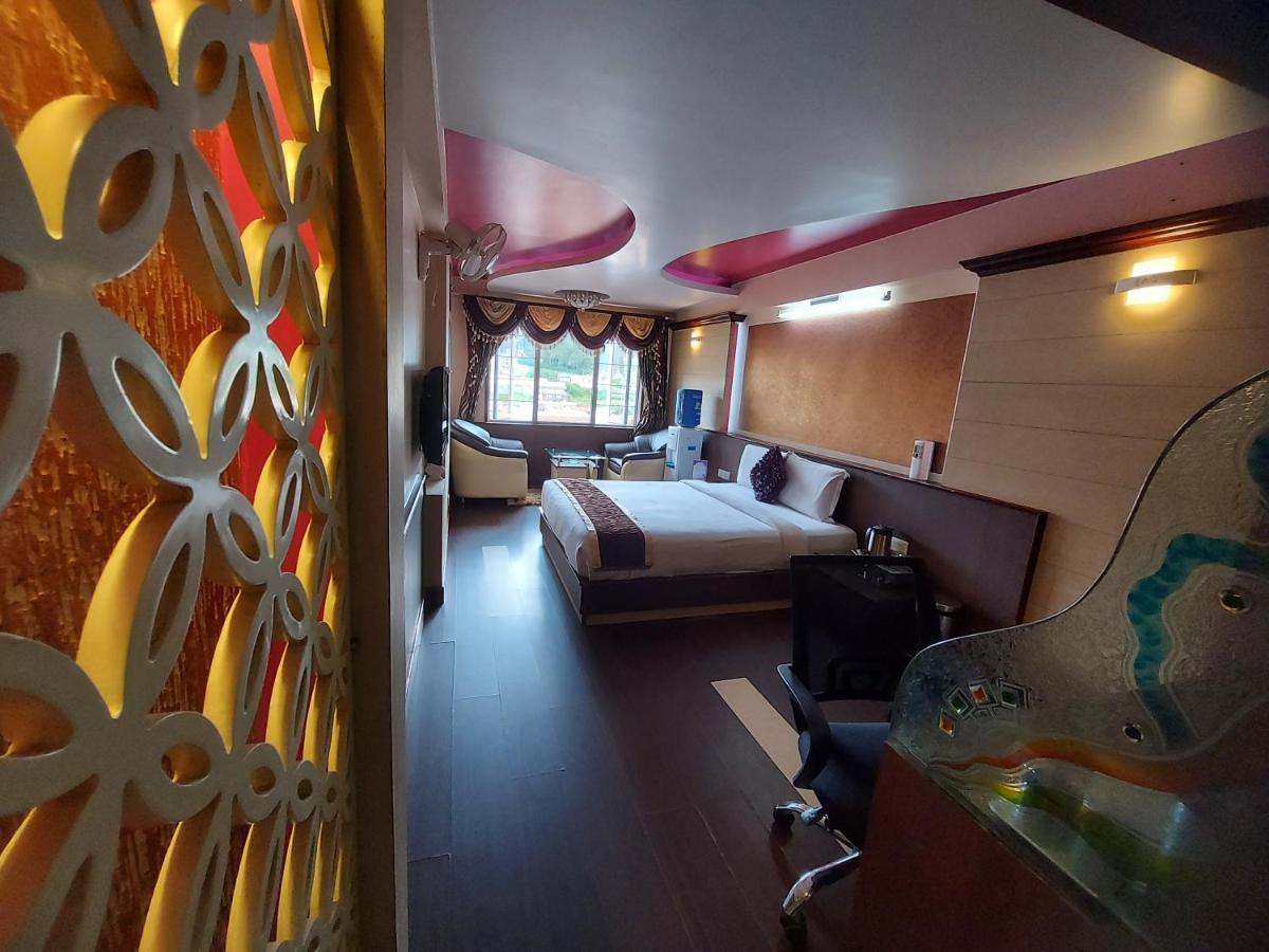 Astoria Residency Hotell Ooty Exteriör bild