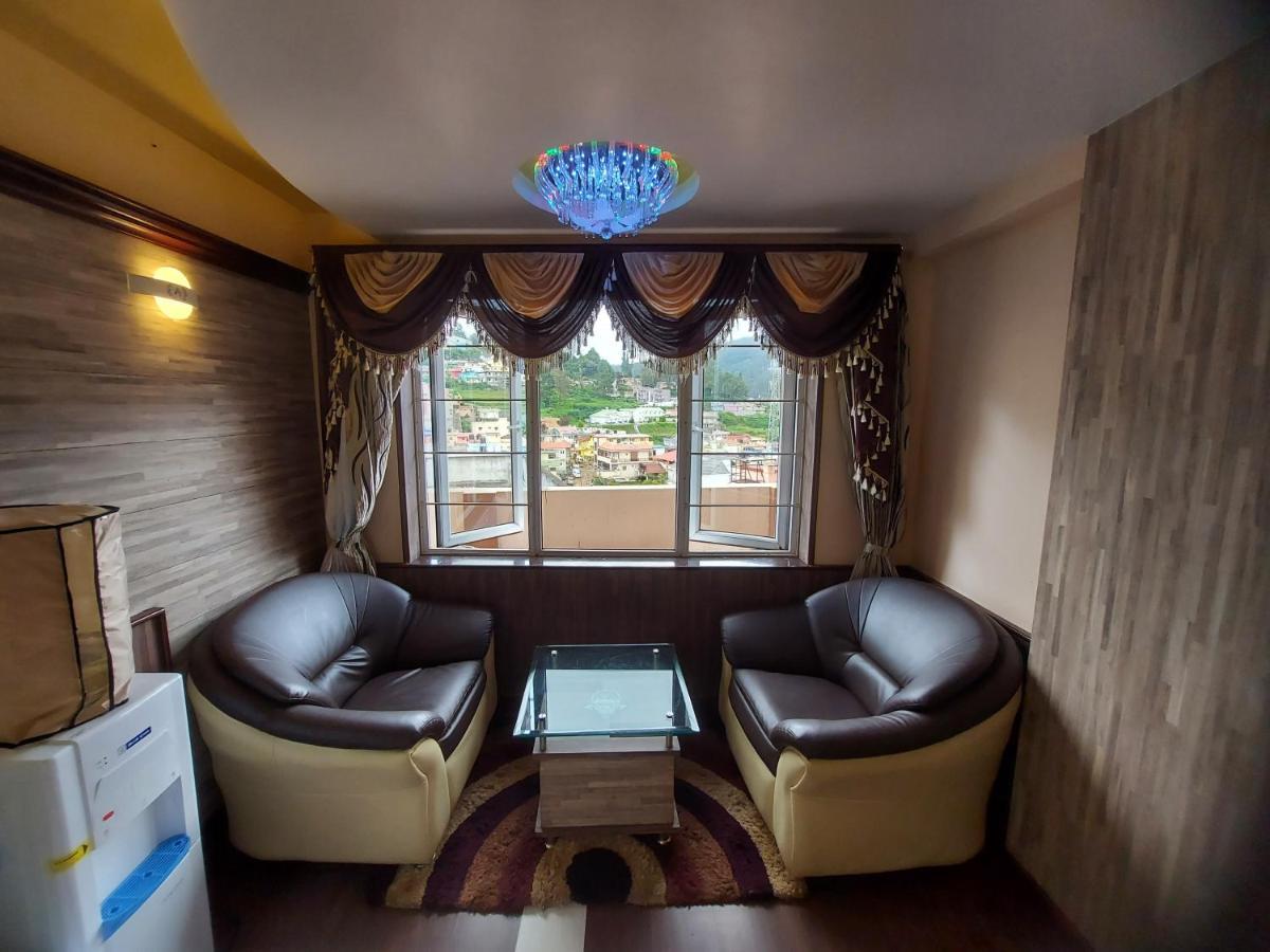 Astoria Residency Hotell Ooty Exteriör bild