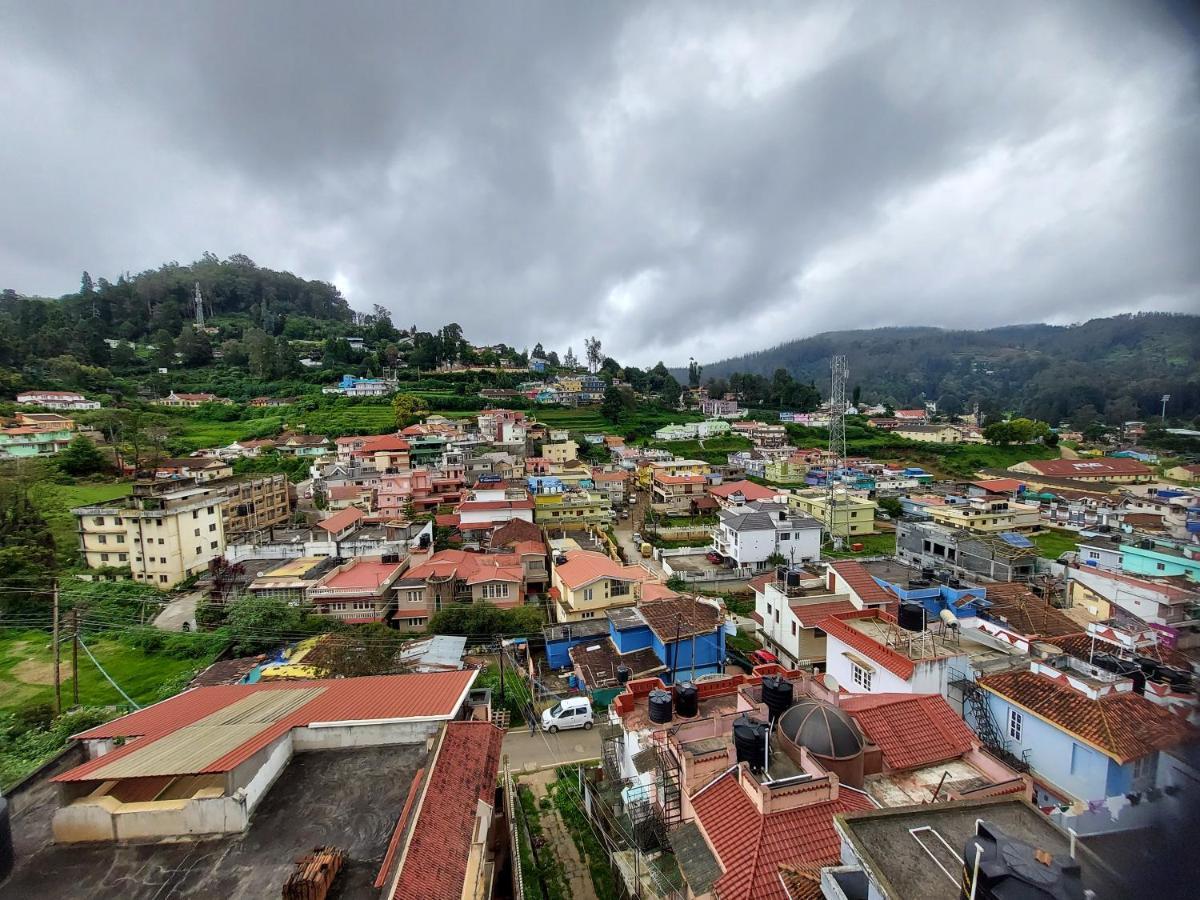 Astoria Residency Hotell Ooty Exteriör bild