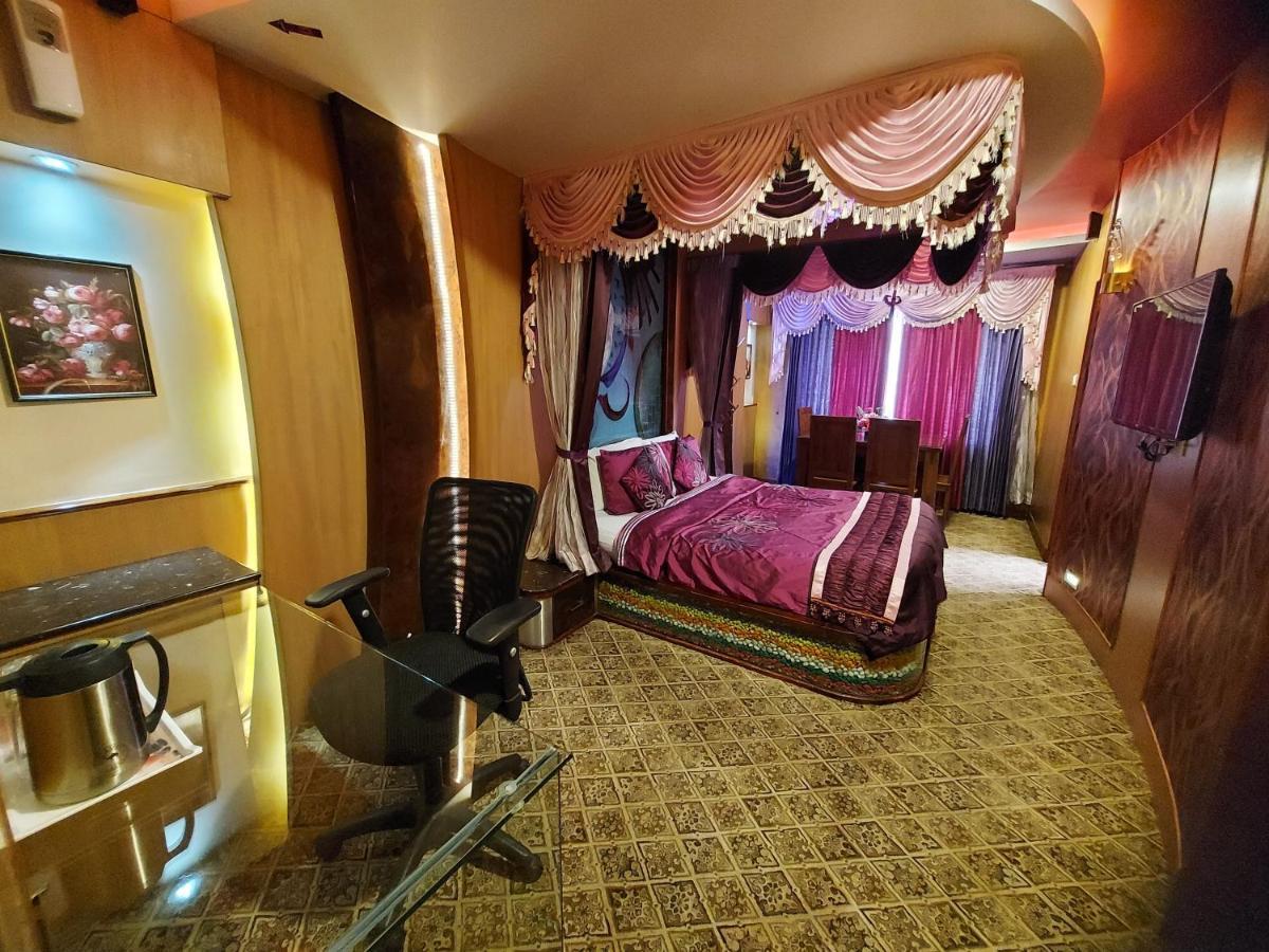 Astoria Residency Hotell Ooty Exteriör bild