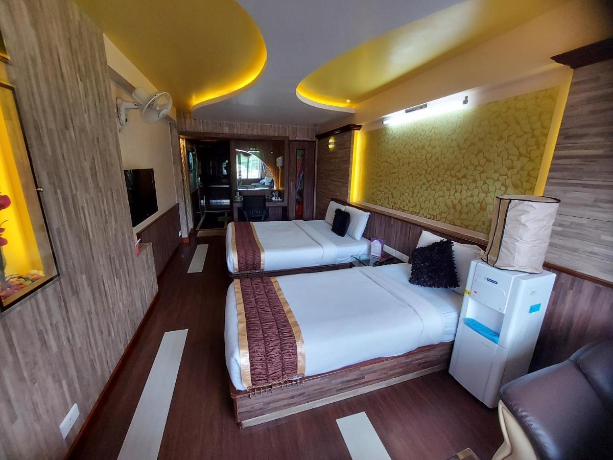 Astoria Residency Hotell Ooty Exteriör bild