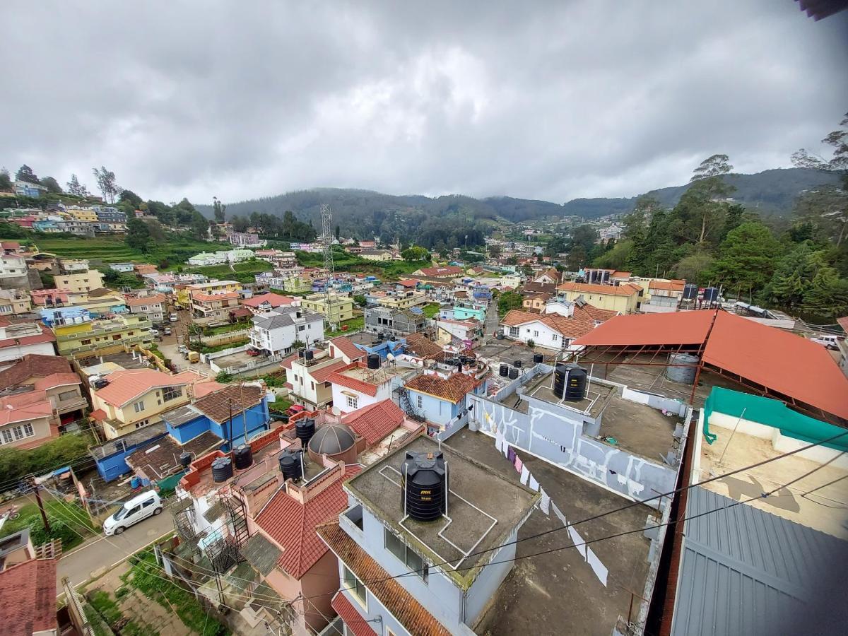 Astoria Residency Hotell Ooty Exteriör bild