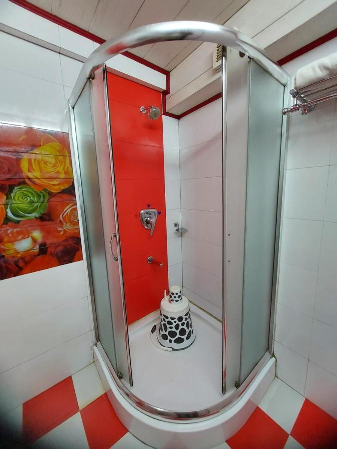 Astoria Residency Hotell Ooty Exteriör bild