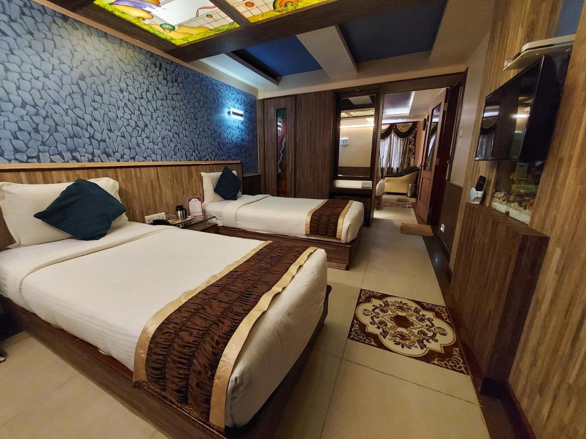 Astoria Residency Hotell Ooty Exteriör bild