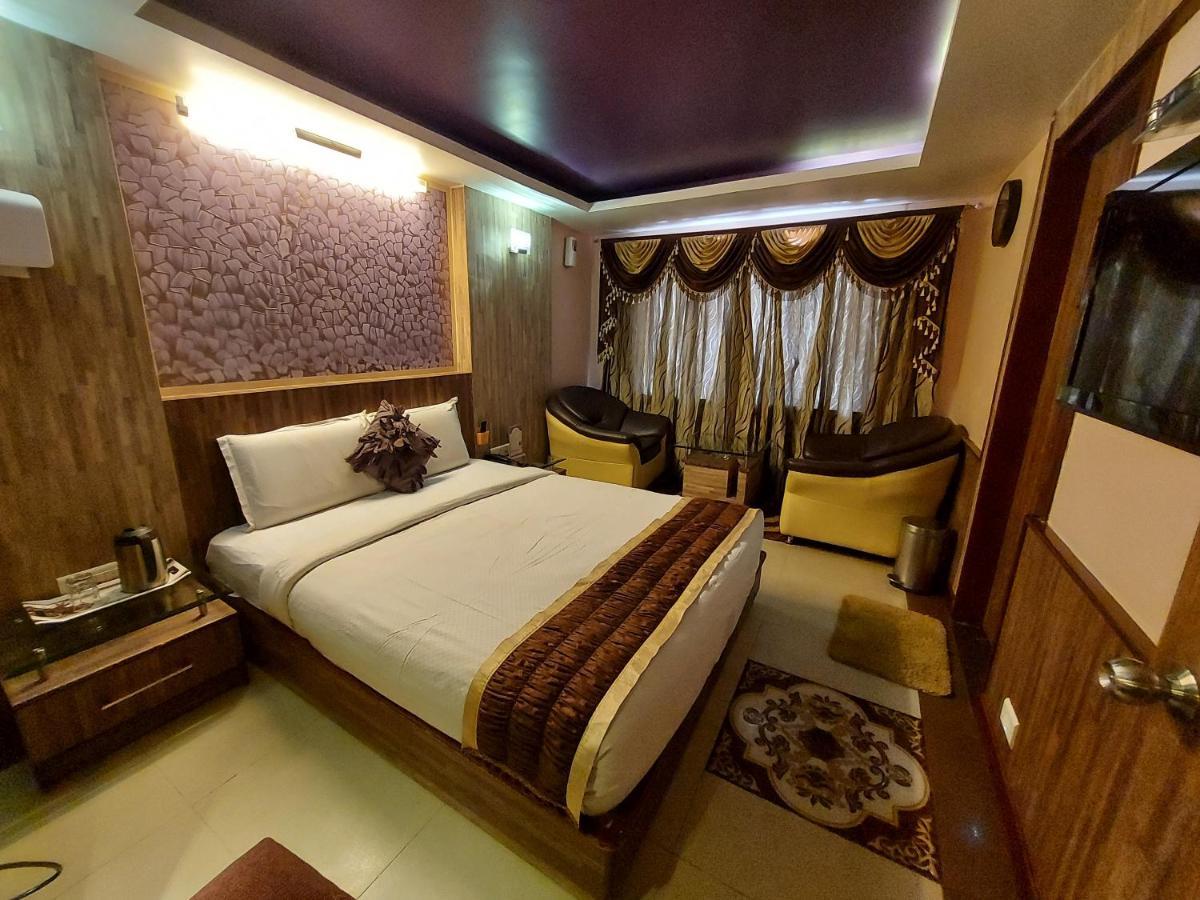 Astoria Residency Hotell Ooty Exteriör bild