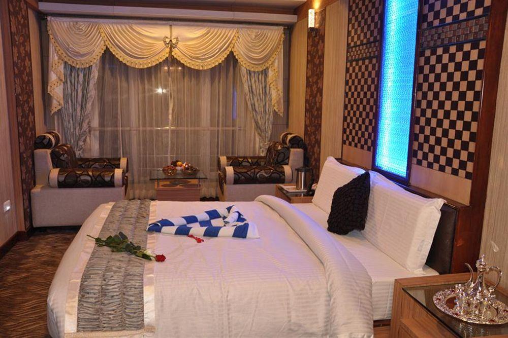 Astoria Residency Hotell Ooty Exteriör bild