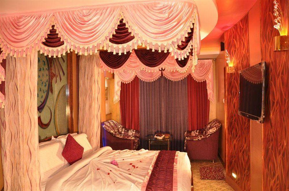 Astoria Residency Hotell Ooty Exteriör bild