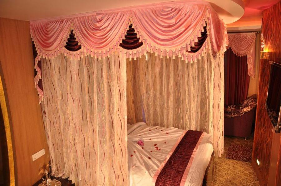 Astoria Residency Hotell Ooty Rum bild