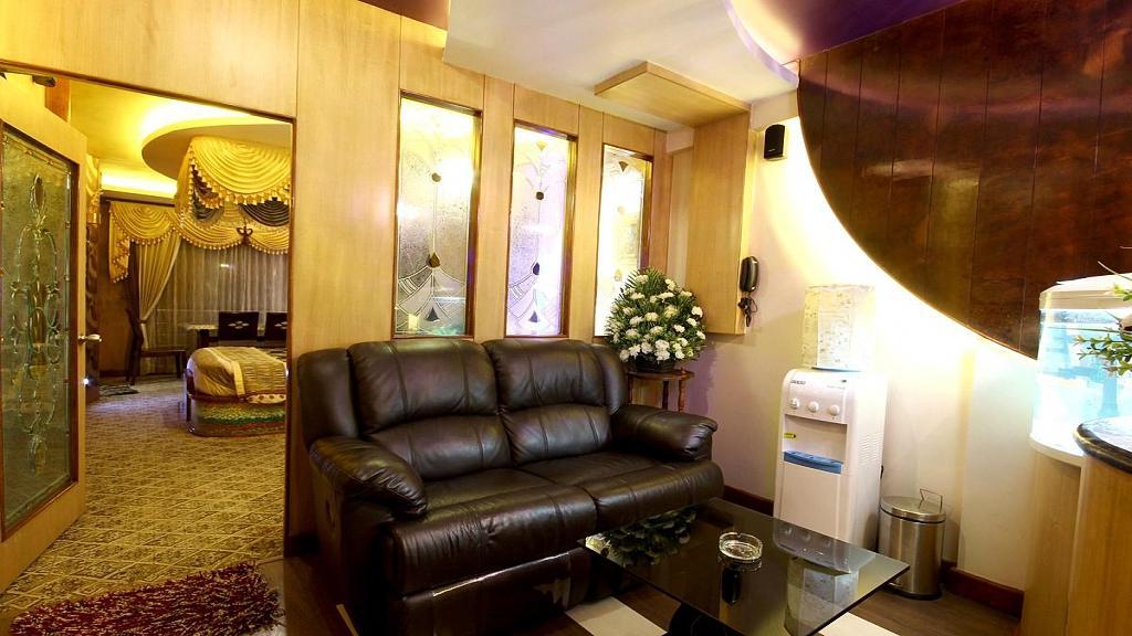 Astoria Residency Hotell Ooty Exteriör bild