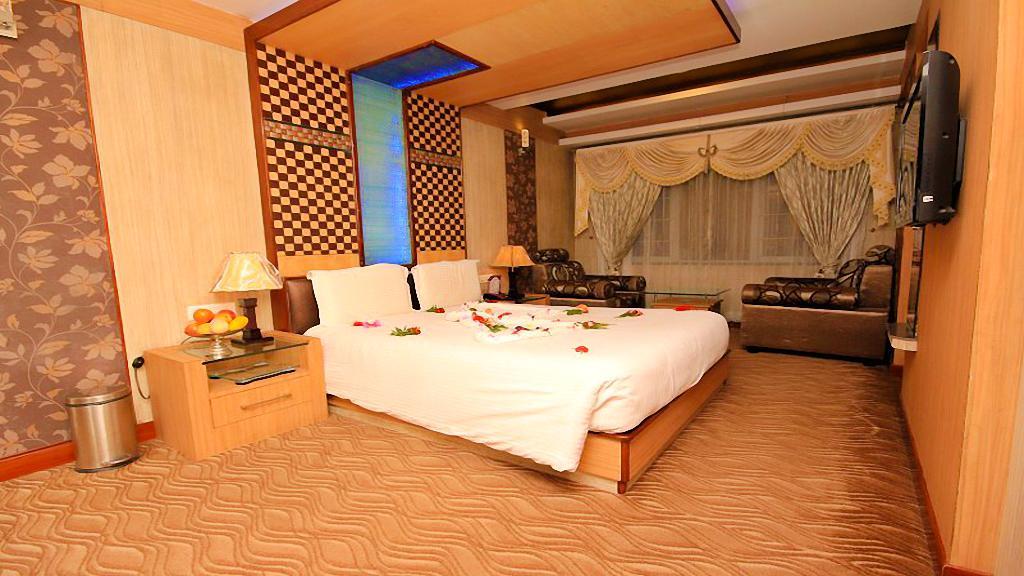 Astoria Residency Hotell Ooty Exteriör bild