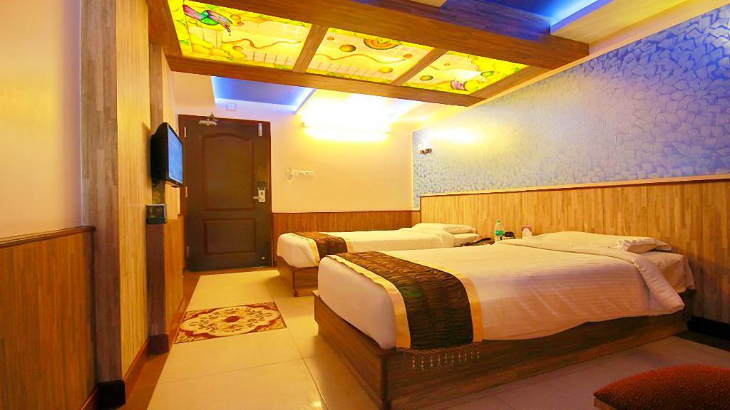 Astoria Residency Hotell Ooty Exteriör bild